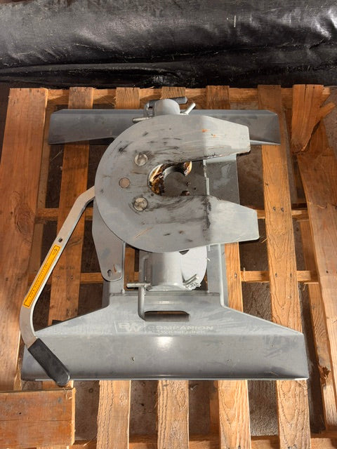 USED B & W Companion 5th Wheel RV Hitch RVK3000