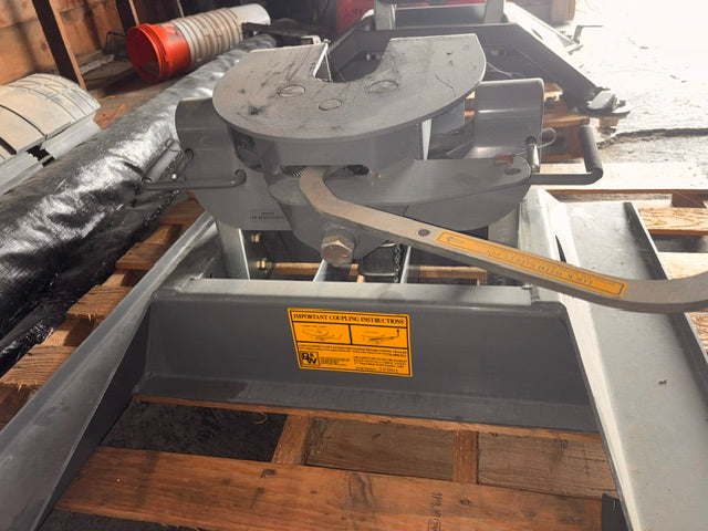 USED B & W Companion 5th Wheel RV Hitch RVK3000
