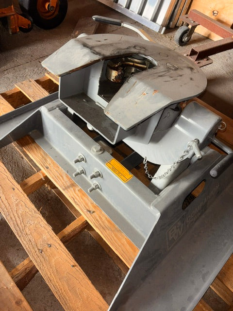 USED B & W Companion 5th Wheel RV Hitch RVK3000